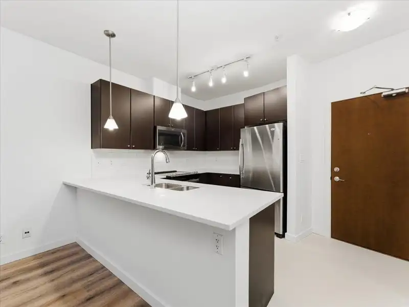 103 225 FRANCIS WAY - photo 4 of 36