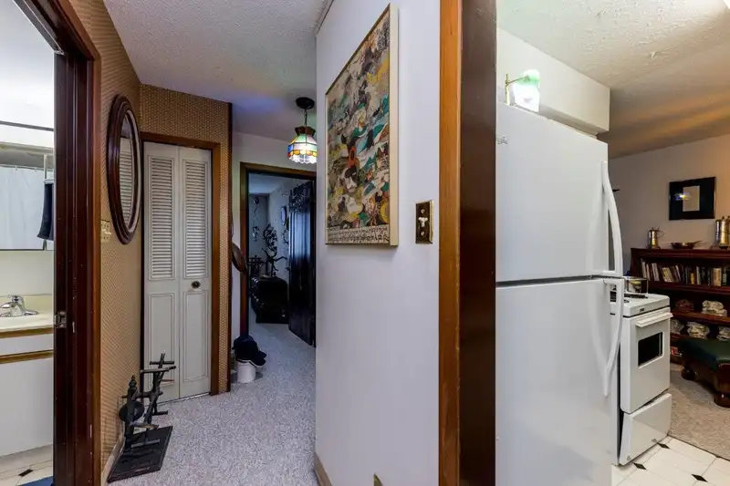 302 250 W 1ST STREET - photo 2 of 31