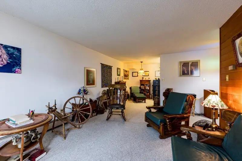 302 250 W 1ST STREET - photo 4 of 31