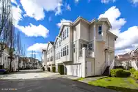 108 22888 WINDSOR COURT - thumbnail 2