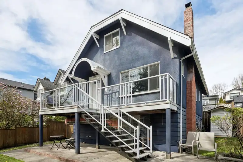 1861 E KENT AVENUE NORTH AVENUE - photo 3 of 34