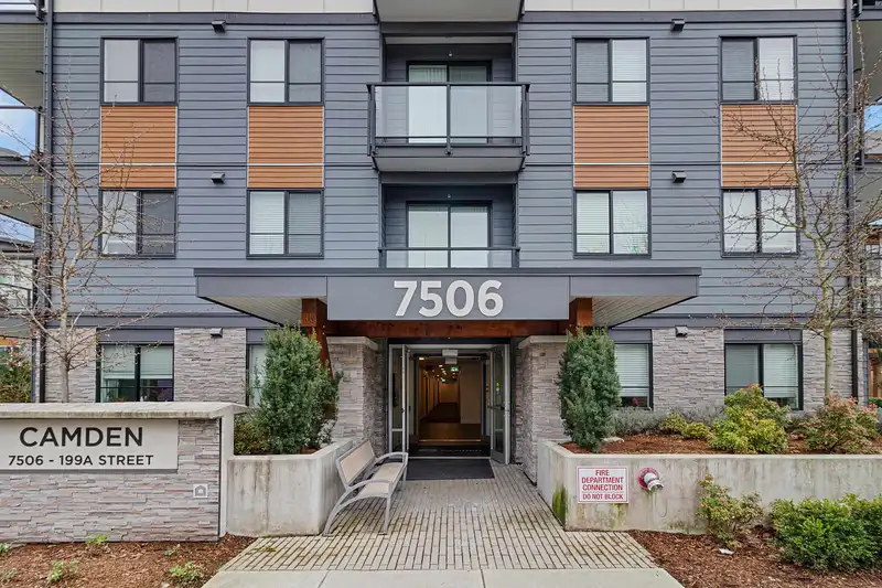 327 7506 199A STREET - photo 2 of 21