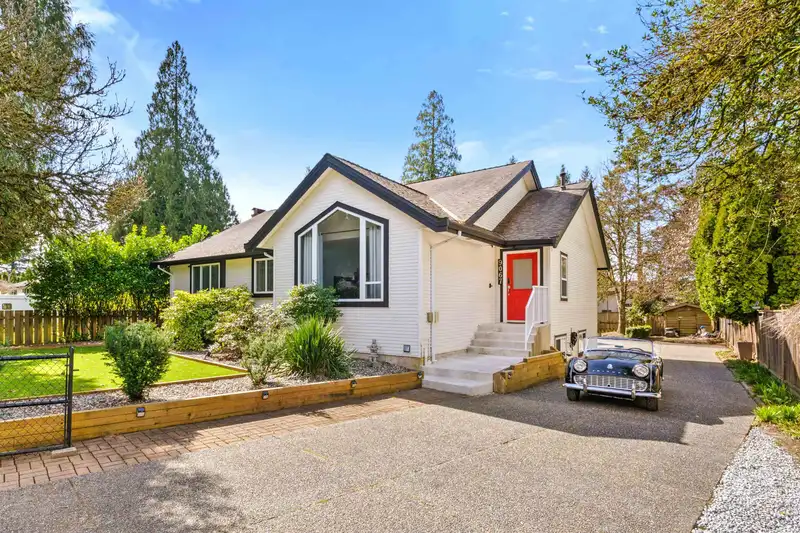 9067 TRATTLE STREET - photo 1 of 40