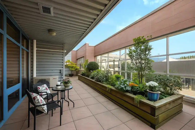 202 1750 W 2ND AVENUE - photo 4 of 17