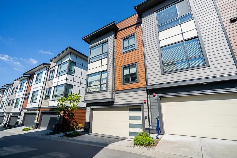 82 20150 81 AVENUE - photo 4 of 36