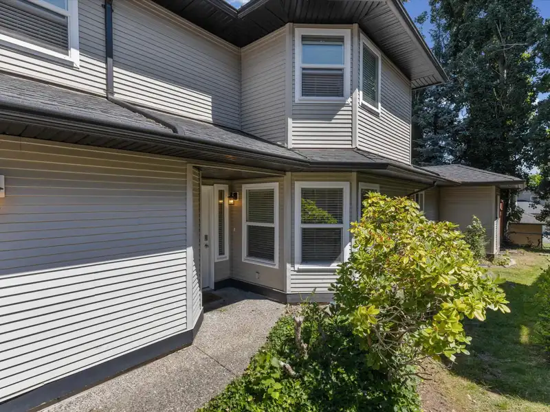 76 36060 OLD YALE ROAD - photo 4 of 40