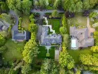 13560 27 AVENUE - thumbnail 2
