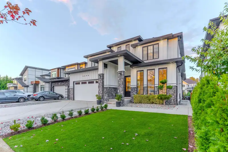 2690 PLATFORM CRESCENT - photo 2 of 40