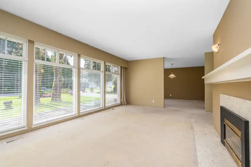 24885 57 AVENUE - photo 4 of 40
