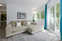 301 29 NANAIMO STREET - thumbnail 2