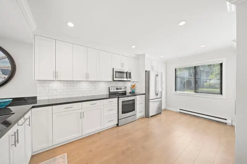 43 4800 TRIMARAN DRIVE - photo 2 of 35