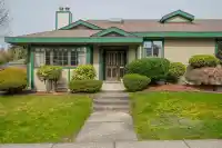 10523 FRASERGLEN DRIVE - thumbnail 4