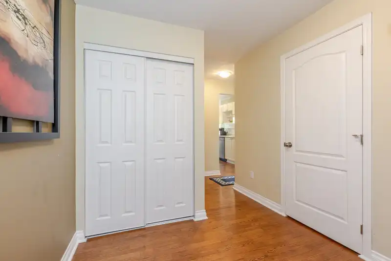 202 20433 53 AVENUE - photo 4 of 39