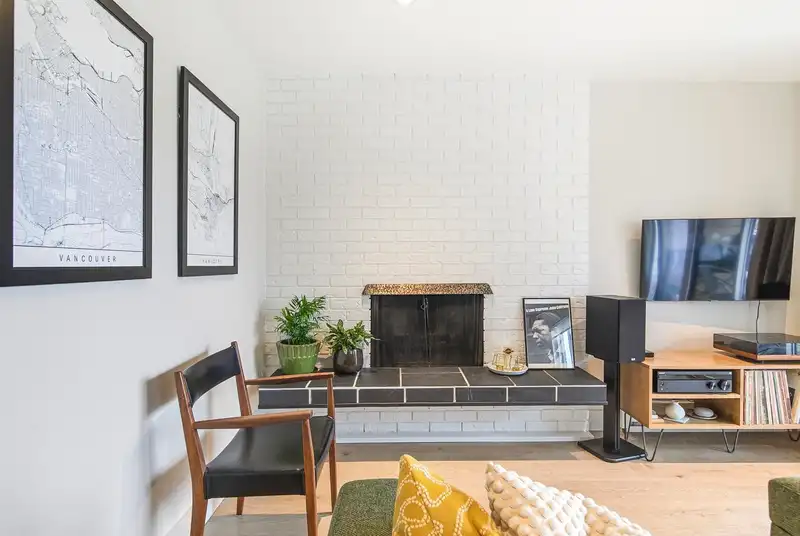 304 1825 W 8TH AVENUE - photo 4 of 35
