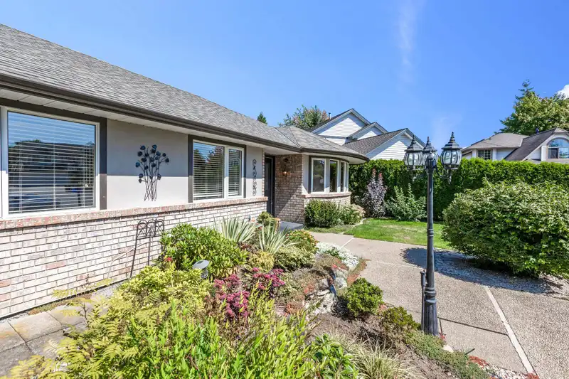 22167 46 AVENUE - photo 3 of 35