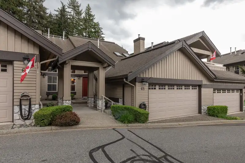 65 1550 LARKHALL CRESCENT - photo 3 of 38