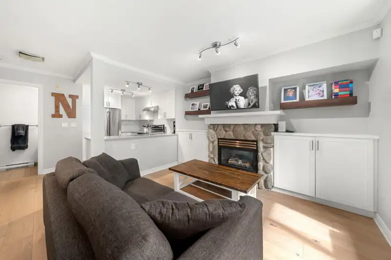 6 1073 LYNN VALLEY ROAD - photo 2 of 24