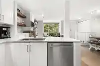 6 1073 LYNN VALLEY ROAD - thumbnail 10