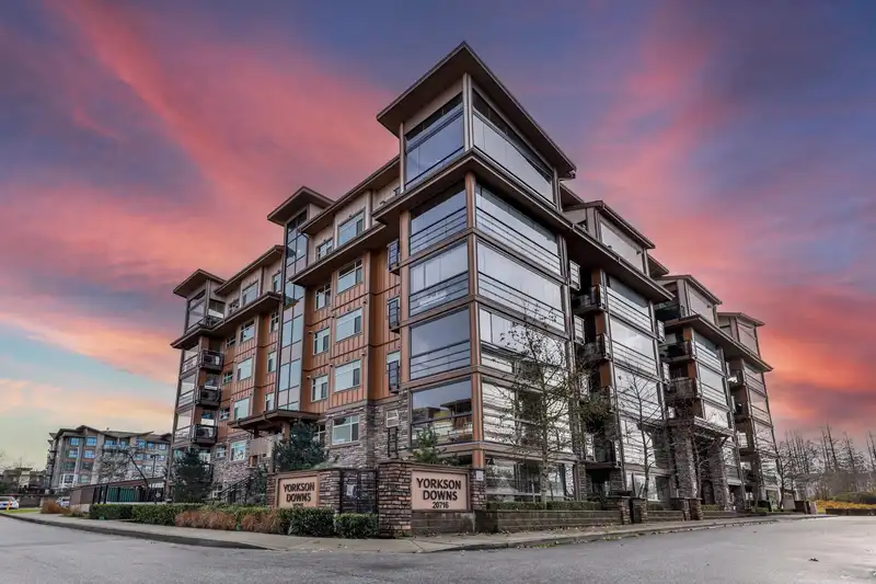 B327 20716 WILLOUGHBY TOWN CENTER DRIVE - photo 1 of 23