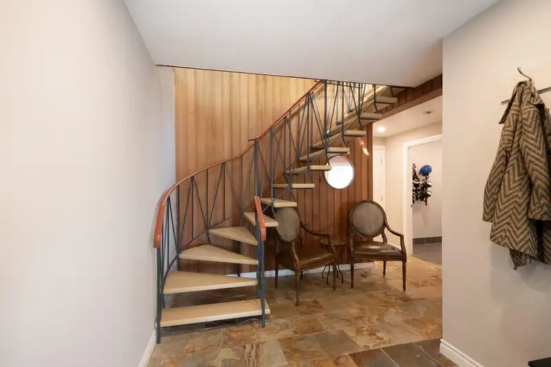 2873 PANORAMA DRIVE - photo 4 of 40