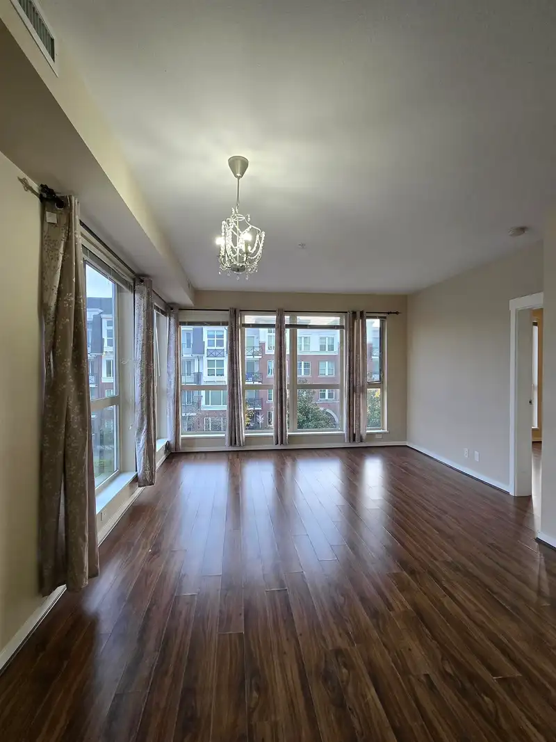 385 4133 STOLBERG STREET - photo 1 of 12