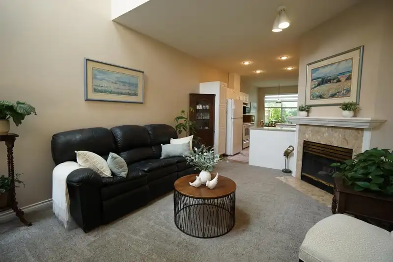 13 6211 W BOUNDARY DRIVE - photo 3 of 21