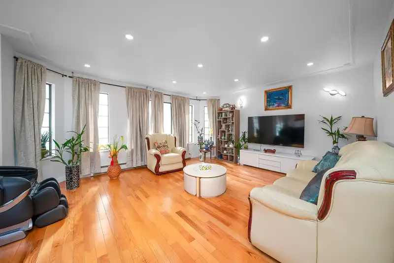3609 TURNER STREET - photo 3 of 40