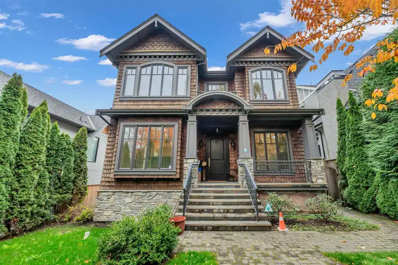 3522 W 27TH AVENUE - photo 1 of 40