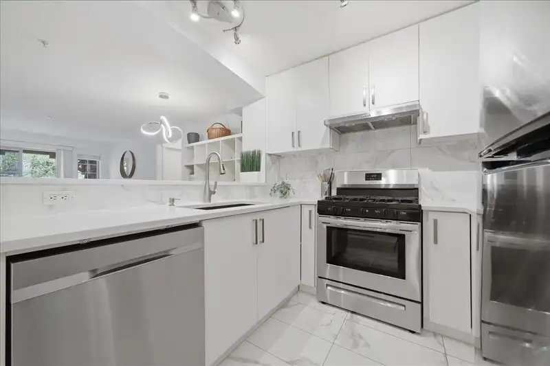 310 2966 SILVER SPRINGS BOULEVARD - photo 4 of 39