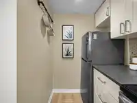 220 1500 PENDRELL STREET - thumbnail 9