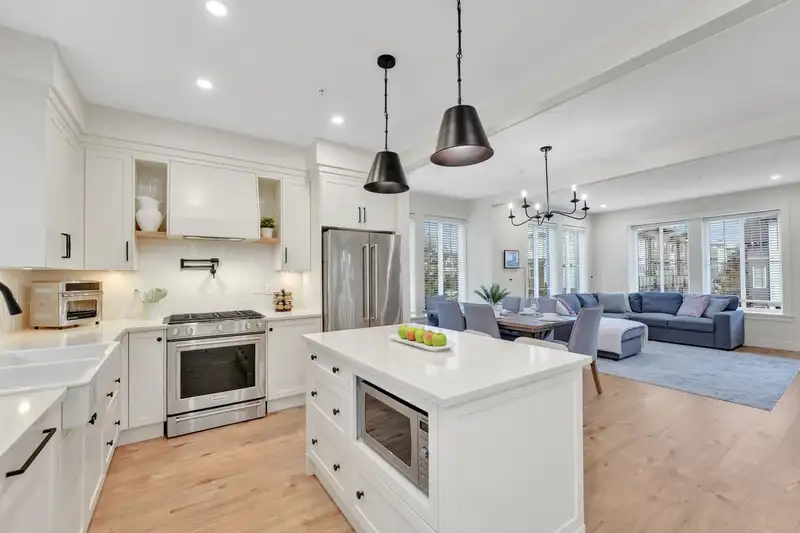 37 20189 84 AVENUE - photo 3 of 39