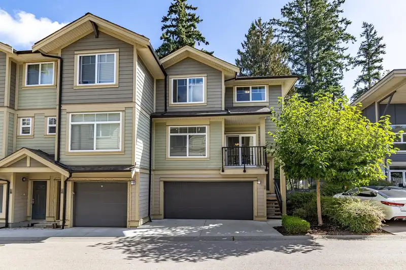 44 5957 152 STREET - photo 1 of 40