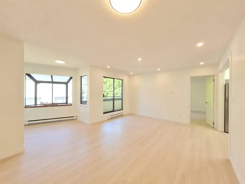 301 8645 OSLER STREET - photo 2 of 12
