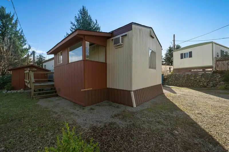 21 34519 LOUGHEED HIGHWAY - photo 3 of 32