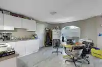 8546 164 STREET - thumbnail 37