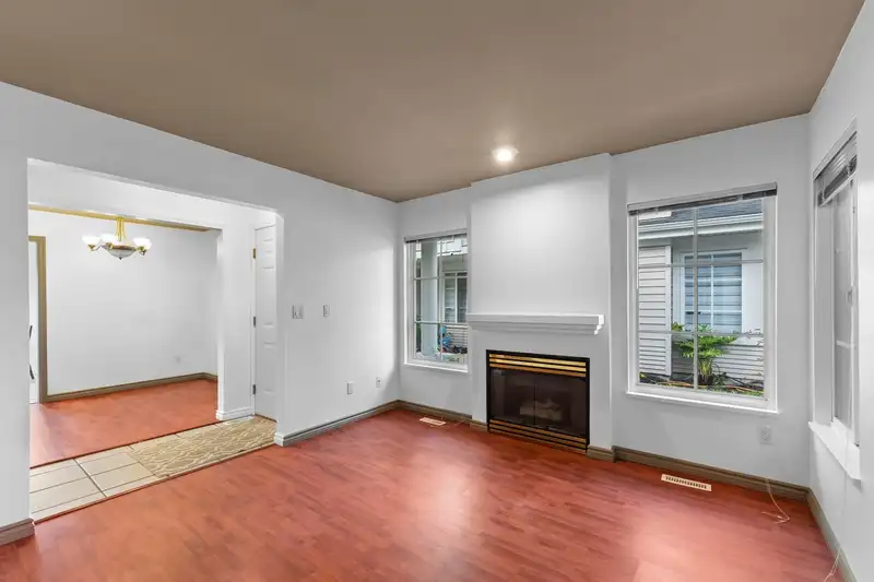 11 3088 AIREY DRIVE - photo 3 of 10