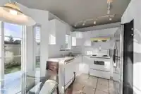 11 3088 AIREY DRIVE - thumbnail 4