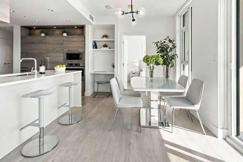 710 7388 KINGSWAY - photo 4 of 30