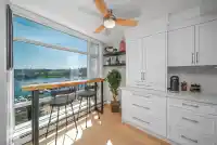 902 1199 MARINASIDE CRESCENT - thumbnail 4