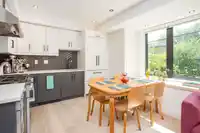 2 1152 COMOX STREET - thumbnail 6