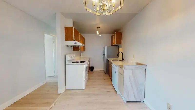 213 7240 LINDSAY ROAD - photo 4 of 28