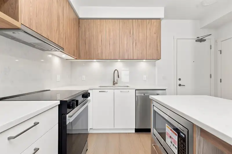 416 82 FIRST STREET - photo 3 of 28