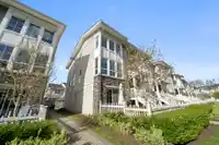 67 5551 ADMIRAL WAY - thumbnail 2