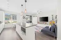 67 5551 ADMIRAL WAY - thumbnail 11