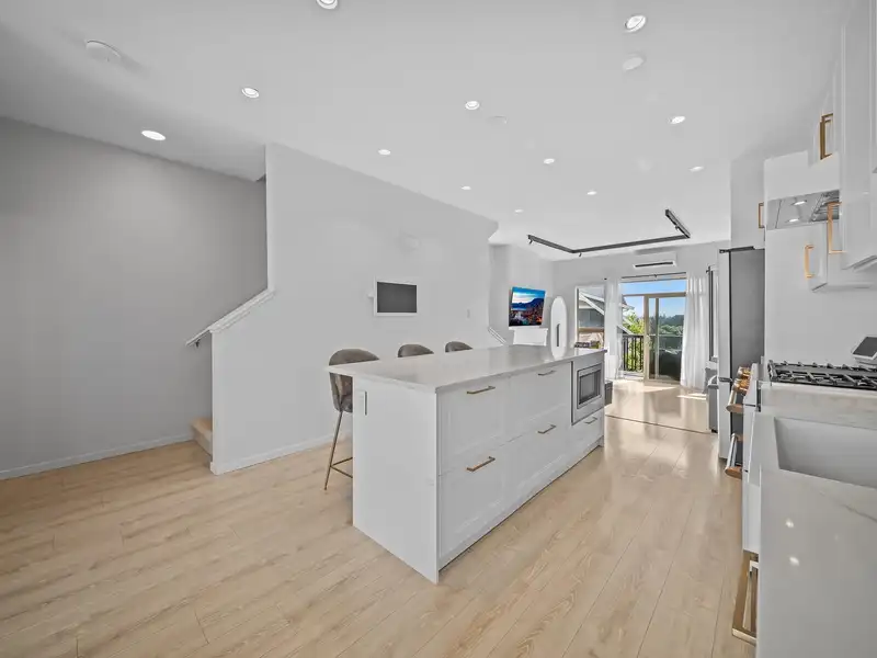 186 3105 DAYANEE SPRINGS BOULEVARD - photo 3 of 40