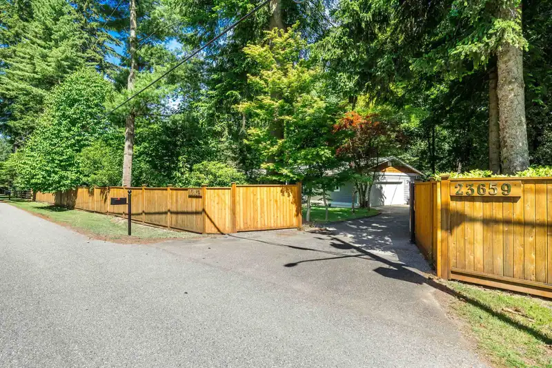 23659 53A AVENUE - photo 1 of 40