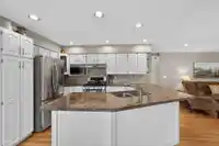 7419 150A STREET - thumbnail 14