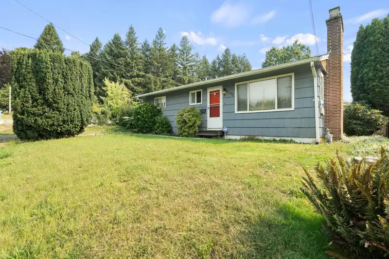 7790 GRAND STREET - photo 2 of 38