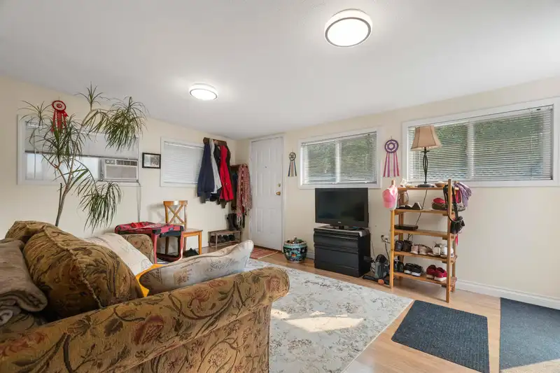 7790 GRAND STREET - photo 4 of 38