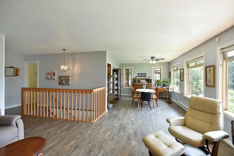 6450 JASPER ROAD - photo 3 of 40